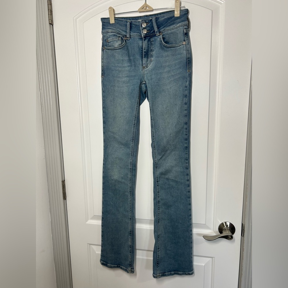 Free People We The Free Light Blue Vintage Wash Flare Bootcut Denim Jean size 25